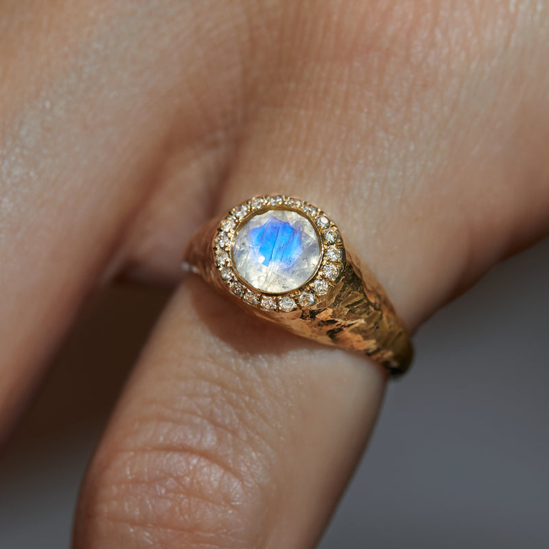 Zohar signet Ring- Moonstone