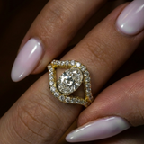 Lainey Ring | Oval Diamond & Pave